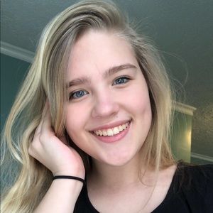 Meet your Posher, Abby